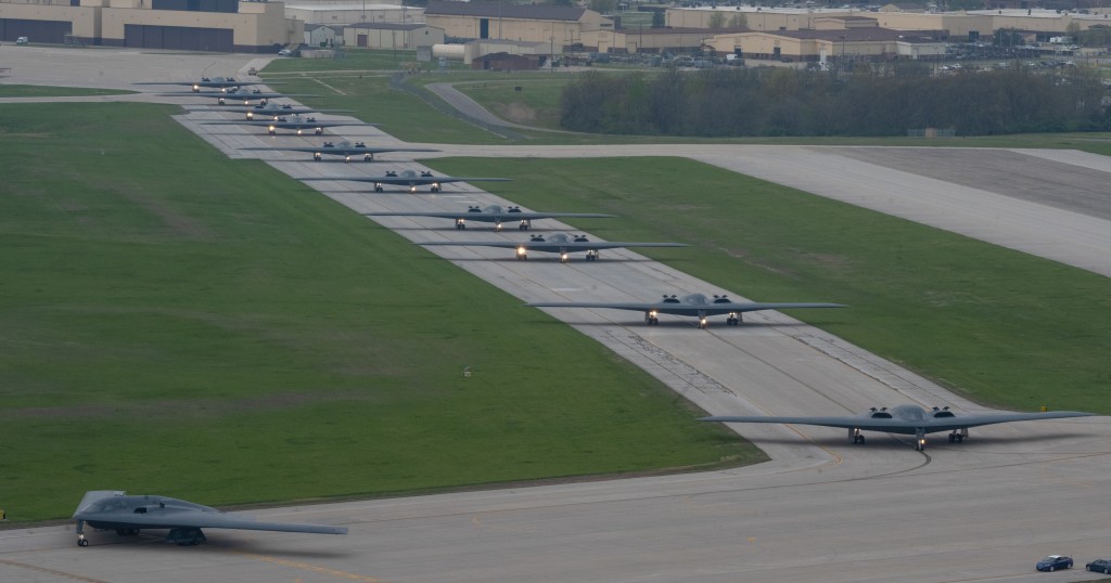 怀特曼基地是B-2隐形轰炸机的驻地。怀特曼空军基地图片 怀特曼基地是B-2隐形轰炸机的驻地。怀特曼空军基地图片