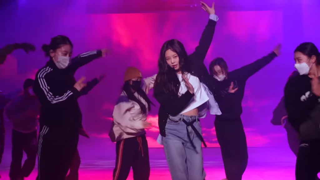 正式上台彩排。