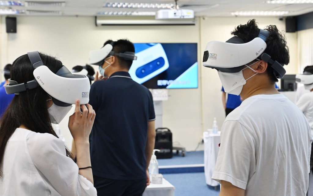 投考者可嘗試VR射擊體驗。