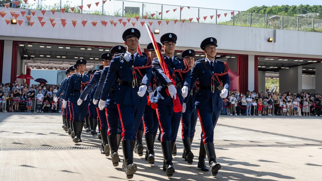 紀律部隊聯同青少年團體舉行「慶祝中華人民共和國成立74周年紀律部隊及青少年團體匯操暨嘉年華」。保安局fb