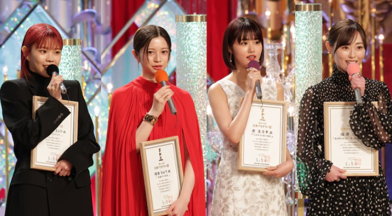 （左起）AiNA THE END、櫻田日和、原菜乃華和福原遙獲頒女新人獎。