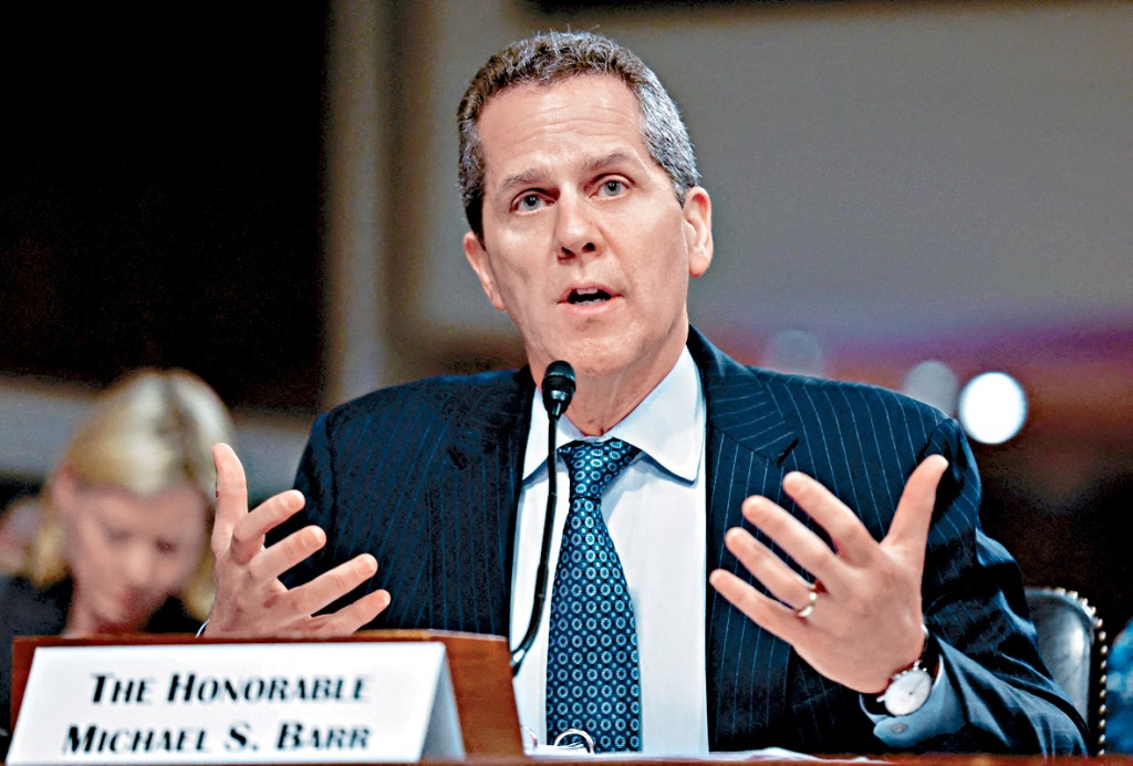 聯儲局副主席巴爾據報尋求法律建議，應對候任總統特朗普可能解除其職務。