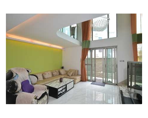 這是元朗八鄉下輋村全幢,實用面積1950方呎。


