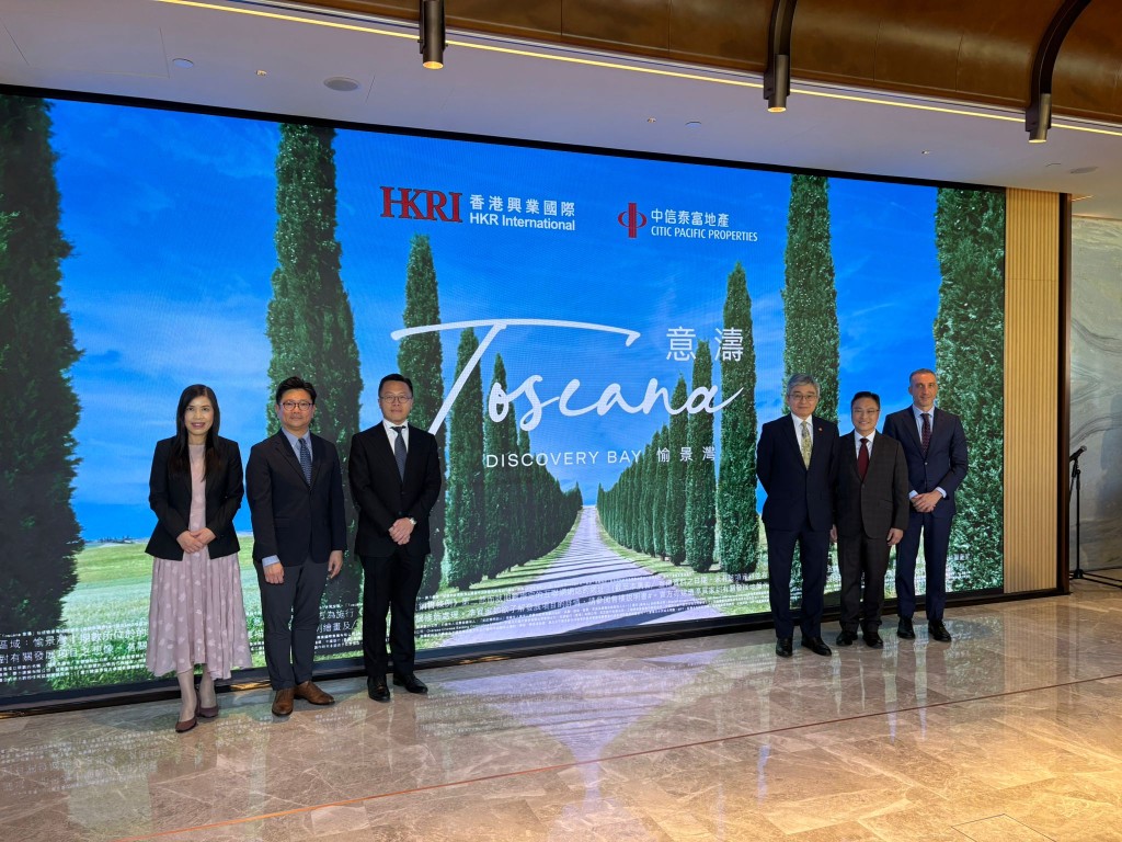 发展商指区内住宅项目第1期涉约320伙,主打1房至3房,最快明年第1季推出。 发展商指区内住宅项目第1期涉约320伙,主打1房至3房,最快明年第1季推出。