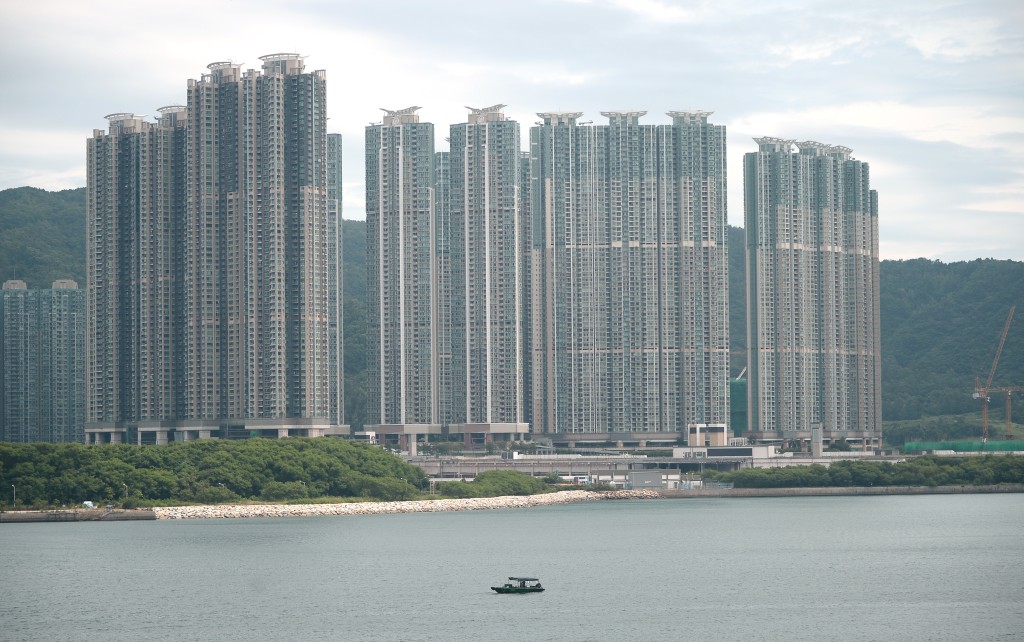 領峯三房戶886萬易手。