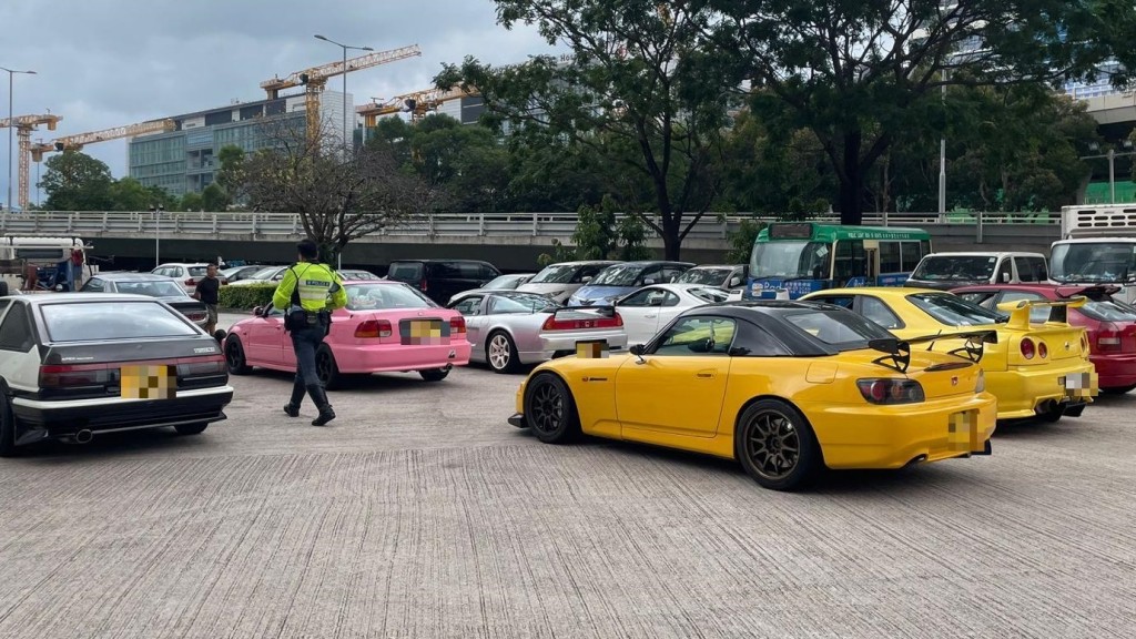 警方會於澳門格蘭披治大賽車賽事舉行前夕及期間,在區內進行連串執法行動,打擊非法賽車及非法改裝車輛。