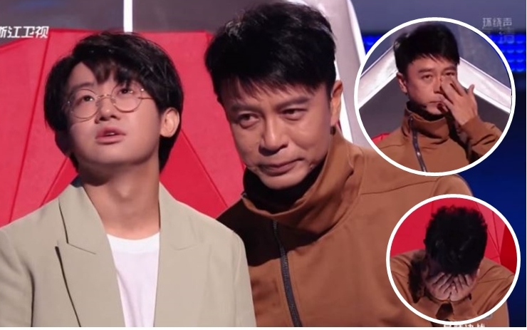 李克勤見隊員出局，大表不捨。