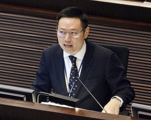 徐英偉指開設職位,並非代表就任何取消對沖方案表態。資料圖片