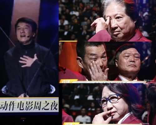 翻睇成長片段，七小福感動落淚。
