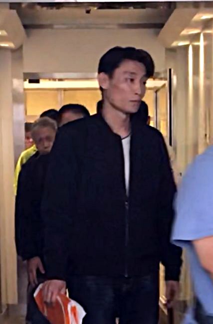 死者兒子陳浩文在判刑後表示感到安慰。。 死者兒子陳浩文在判刑後表示感到安慰。。