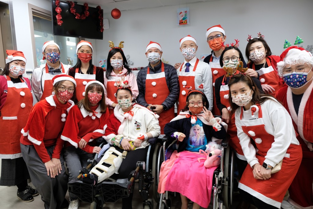 大口環根德公爵夫人兒童醫院為住院兒童安排不同聖誕活動，讓他們感受濃厚的節日氣氛。(政府新聞網圖片)