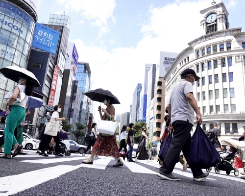 東京都新增5773宗確診。AP圖片
