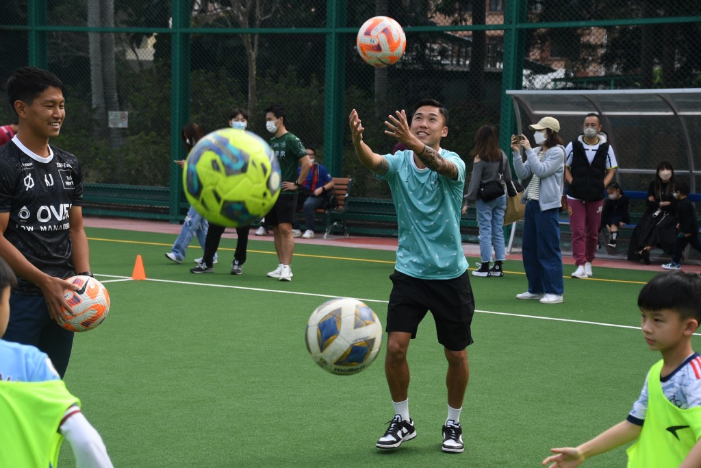 欧冲希望将日式足球文化带来香港。 本报记者摄