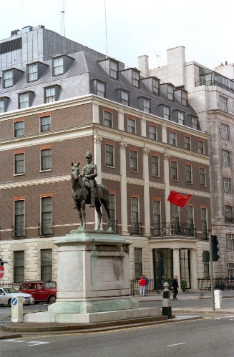 中國駐英國使館。新華社