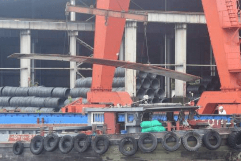 美國總統特朗普周二簽署行政命令,將進口鋼鐵和鋁的關稅從25%提高至50%,並於當地週三(6月4日)生效。法新社 美國總統特朗普周二簽署行政命令,將進口鋼鐵和鋁的關稅從25%提高至50%,並於當地週三(6月4日)生效。法新社