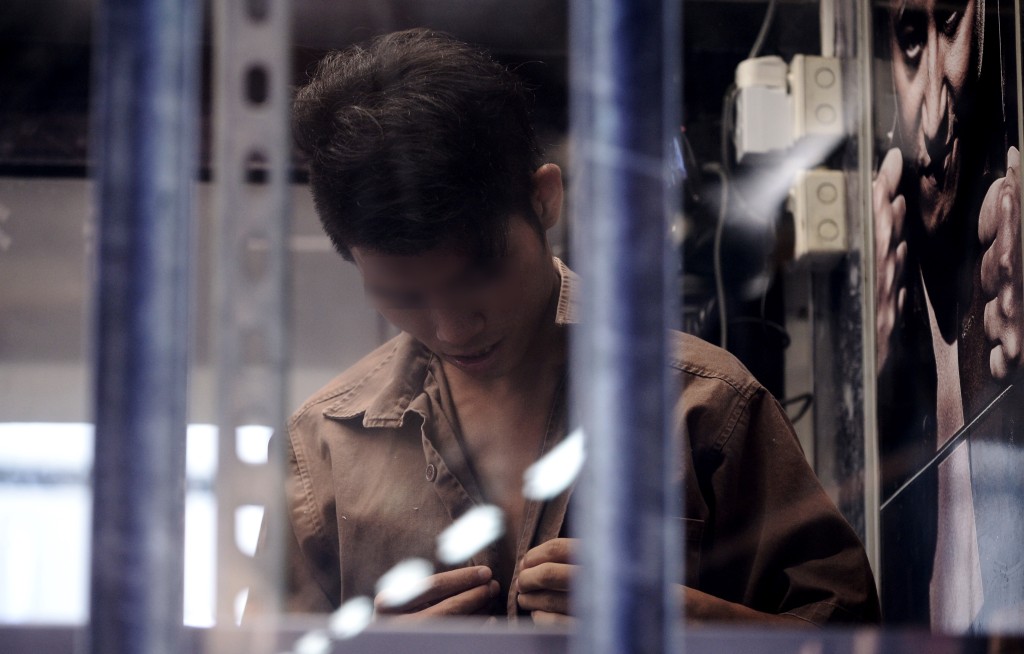 「14巴港男」2015年參加電影宣傳活動真人騷，體驗七日牢獄生涯。(資料圖片)