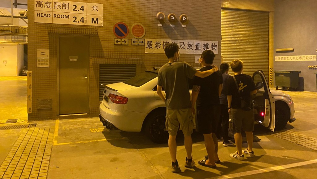 警方拘捕一名22歲青年涉販毒。