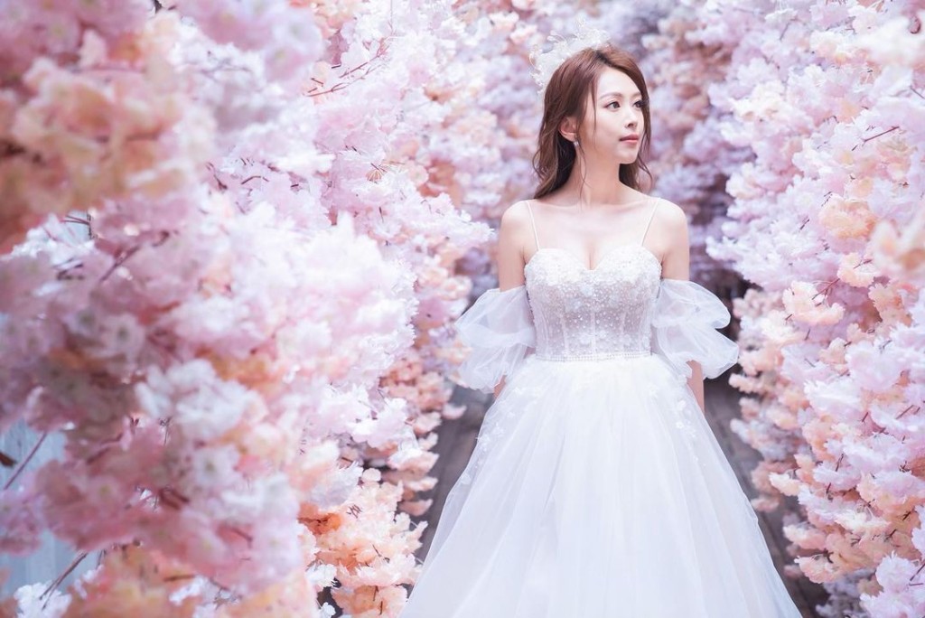 陈婉婷经常成为婚纱模特儿。