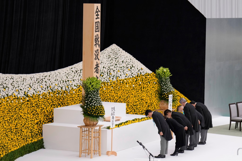 日本政府在東京都千代田區的日本武道館舉辦全國戰歿者追悼式。美聯社