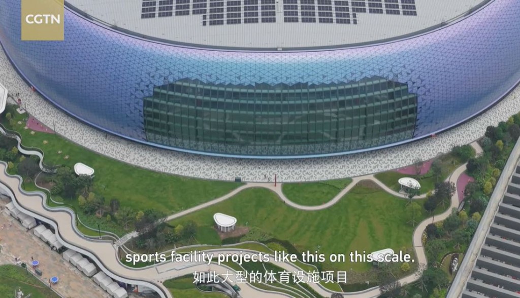 啟德體育園主場馆，不止承載賽場的熱血，更折射出香港成為亞洲盛事之都的閃耀之光。