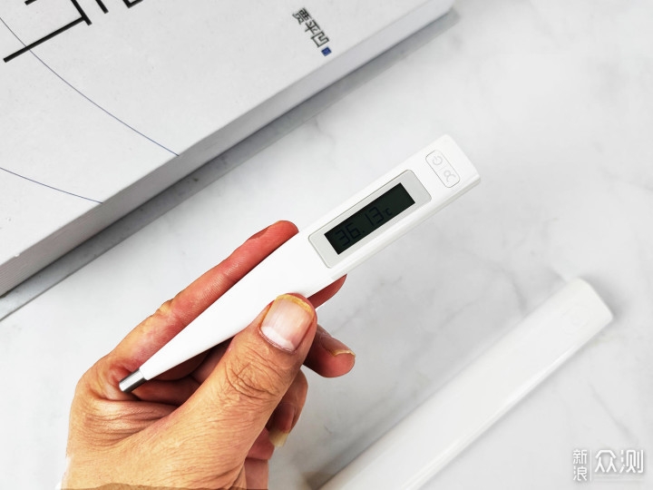 各式的電子測溫器將取代水銀體溫計。 各式的電子測溫器將取代水銀體溫計。