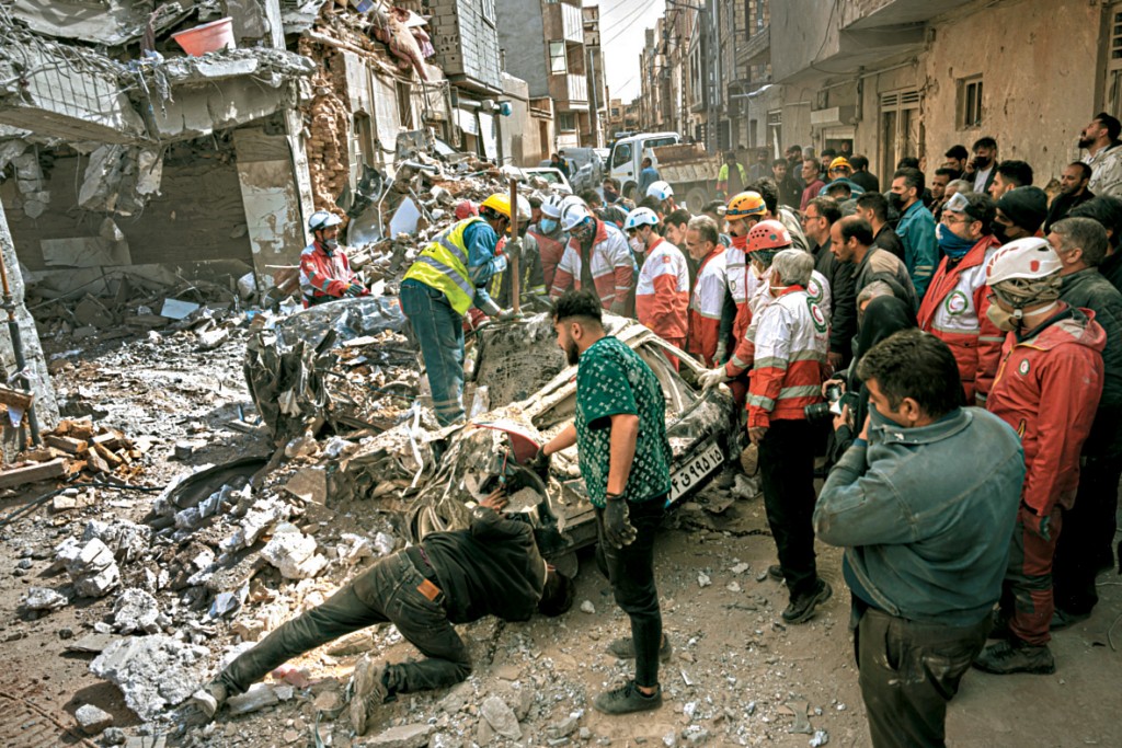 伊朗西北部大不里士市周二有住宅区遭到空袭。 