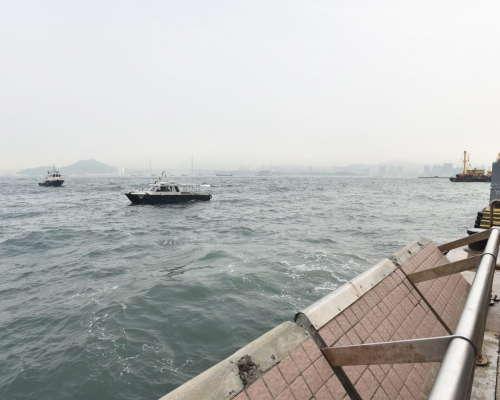 西環港島西廢物轉運站對開海面發現浮屍。 資料圖片