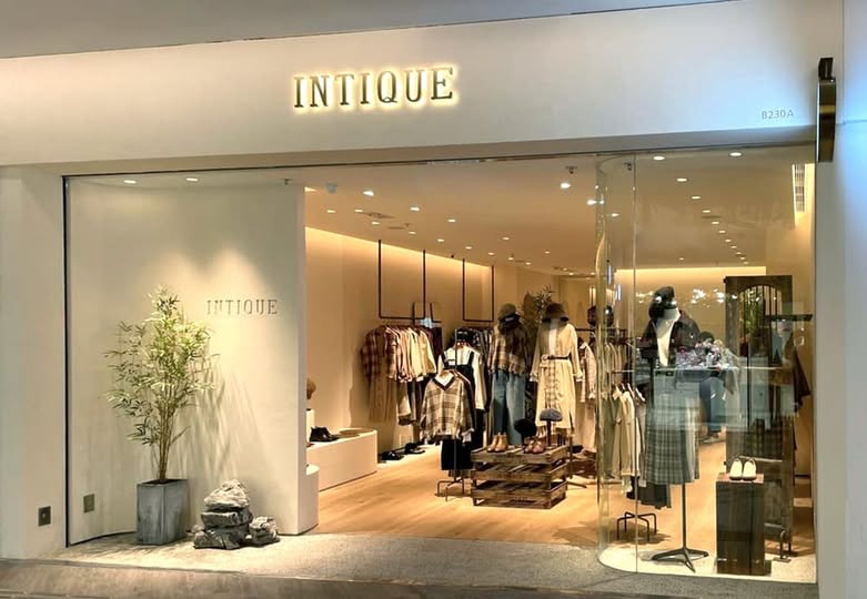 INTIQUE在全港設有10間分店,分別位於九龍及新界多個商場。INTIQUE FB圖片 INTIQUE在全港設有10間分店,分別位於九龍及新界多個商場。INTIQUE FB圖片