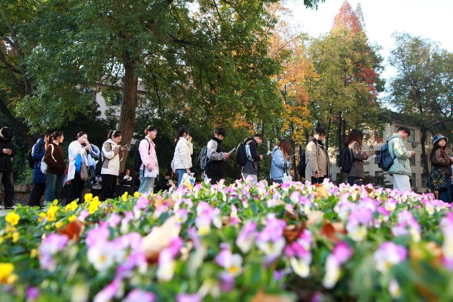 今年「國考」有371萬人爭逐3.8萬個公務員崗位。新華社