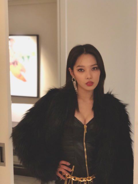 昭珉退出APRIL後，現為KARD成員。