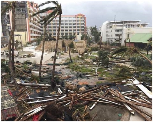 启德的瞬间最大阵风超过每小时100公里。AP