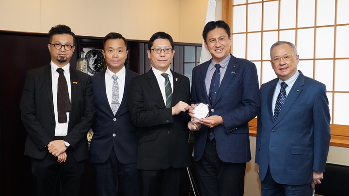 張宇人聯同數名商界代表訪日。日本外務省圖片