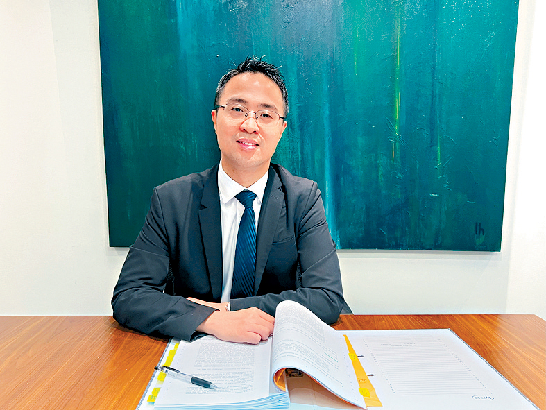 何敦律師行合夥人及訟辯律師黃世傑建議北上退休的港人,可考慮在內地訂立遺囑。