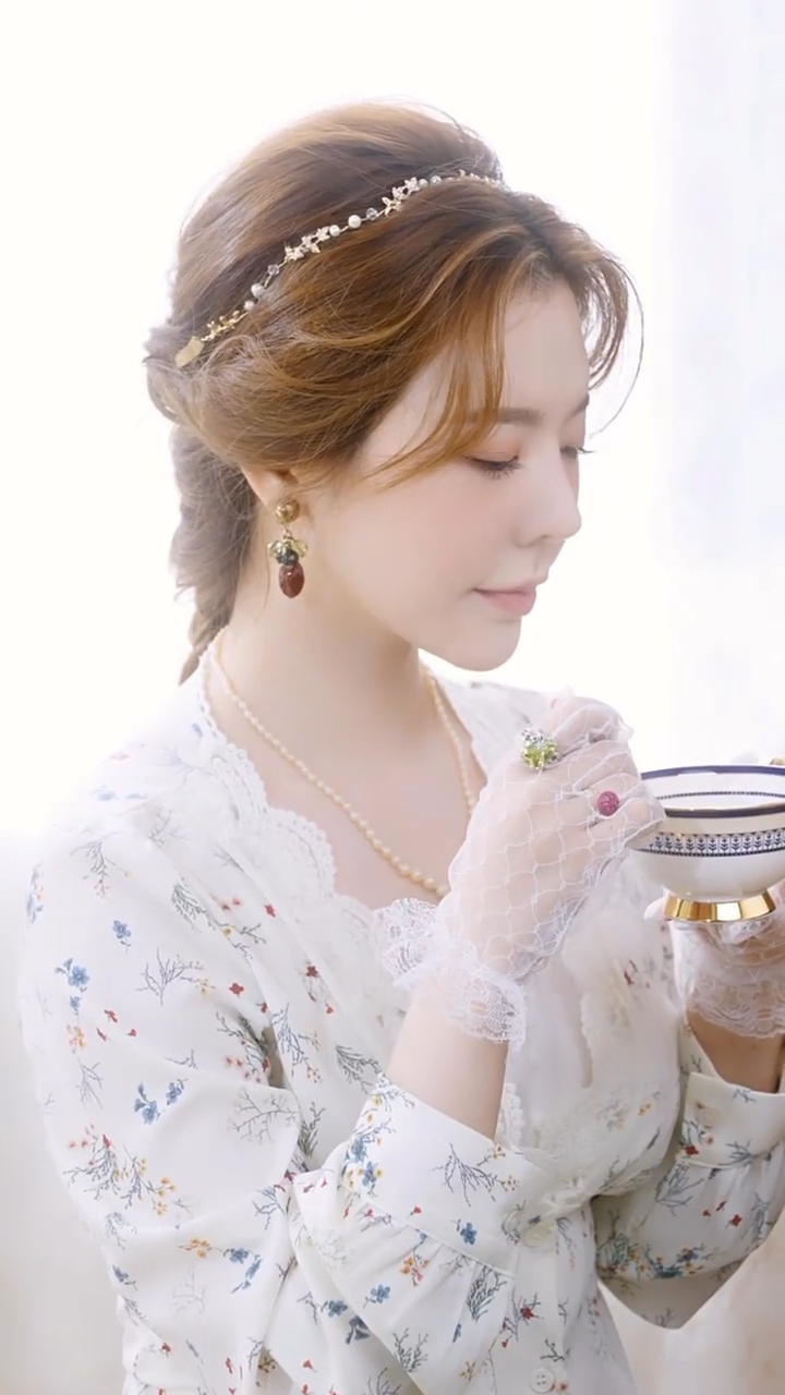 Sunny向主持界發展。