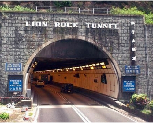 事發時，巴士駛至九龍城近獅子山隧道。資料圖片