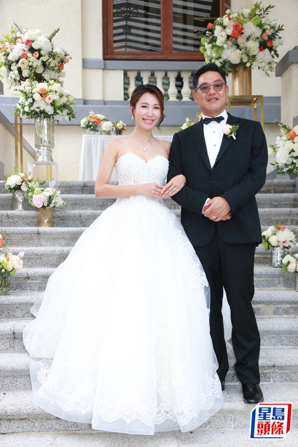 李美慧於2018年嫁百億富商曾文豪，「雙喜臨門」成婚。