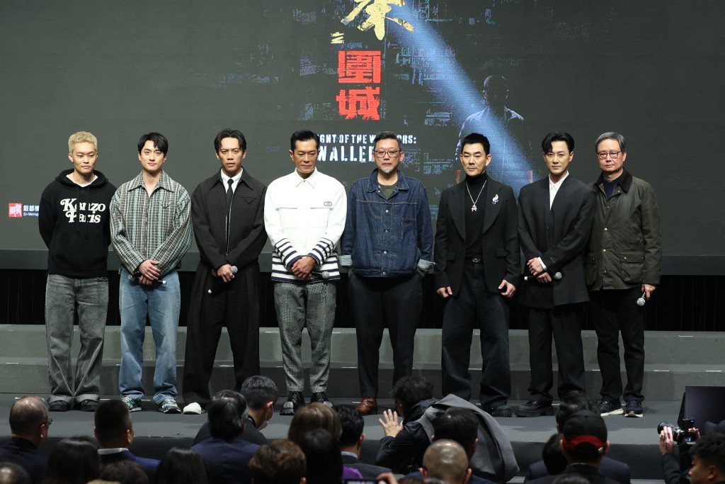 主演《九》的古天乐、任贤齐、林峯以及导演郑保瑞现身宣传。