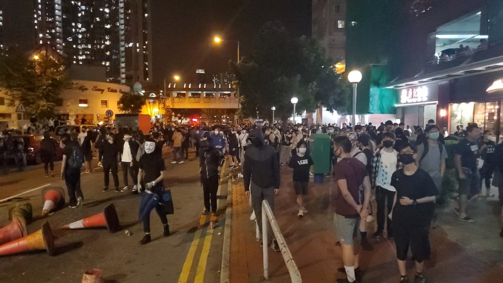 示威者堵塞馬路