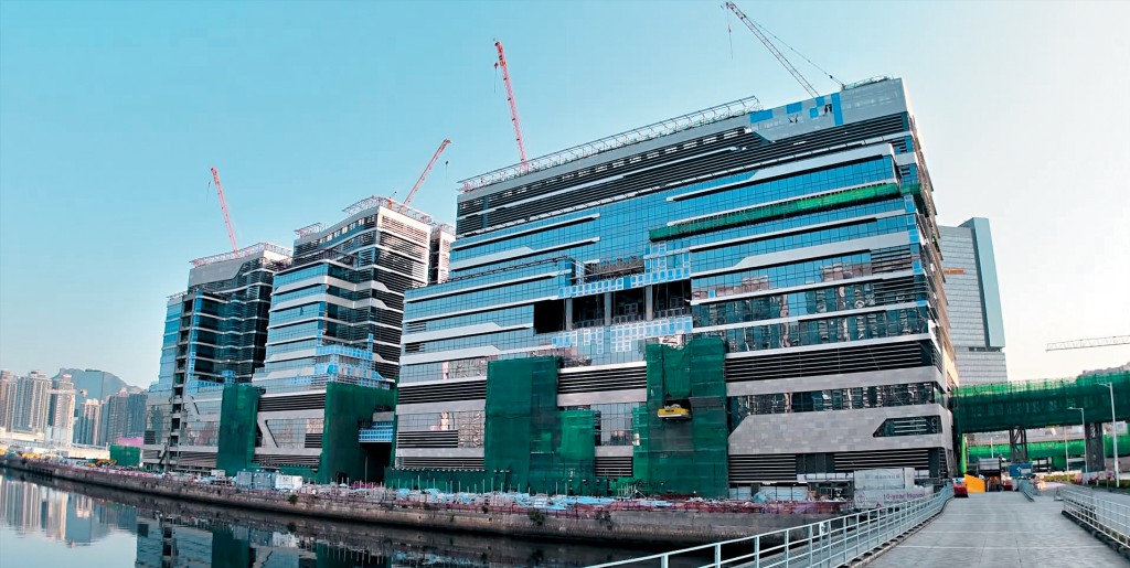 伊利沙伯醫院內科、外科、神經外科等，明年中起陸續遷往啟德新急症醫院。