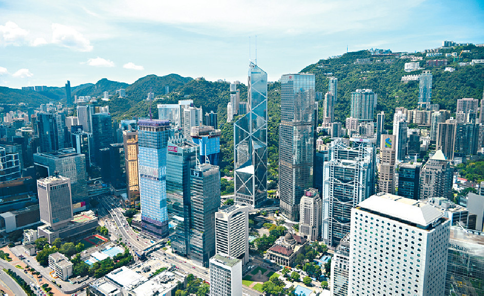 ■香港作為一個可自由進出的移民城市及國際都市，的確有吸引全球人才的資本。
