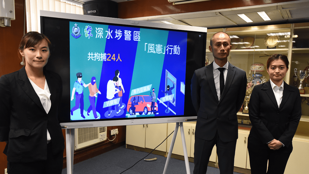警方交代案情。