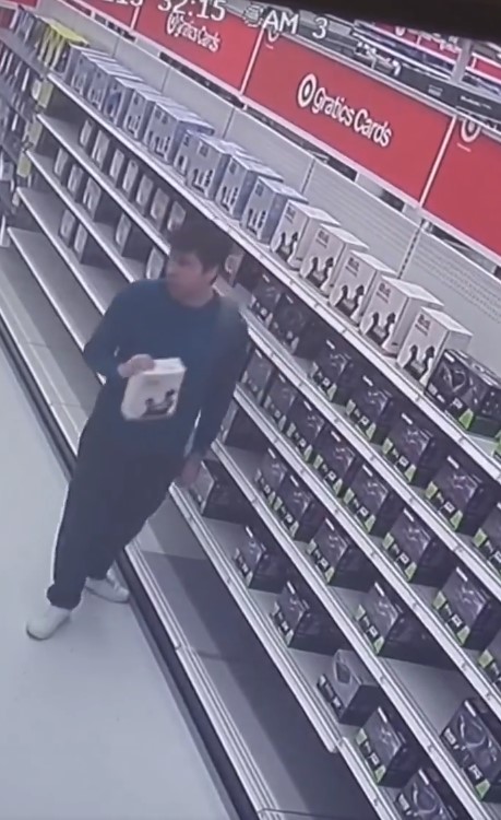 奧爾特曼在零售商Target內偷英偉達GPU