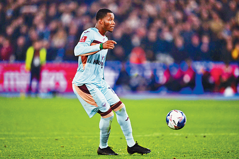 丹高奧達拉（圖）「挑射」中間，被門將輕鬆接實。