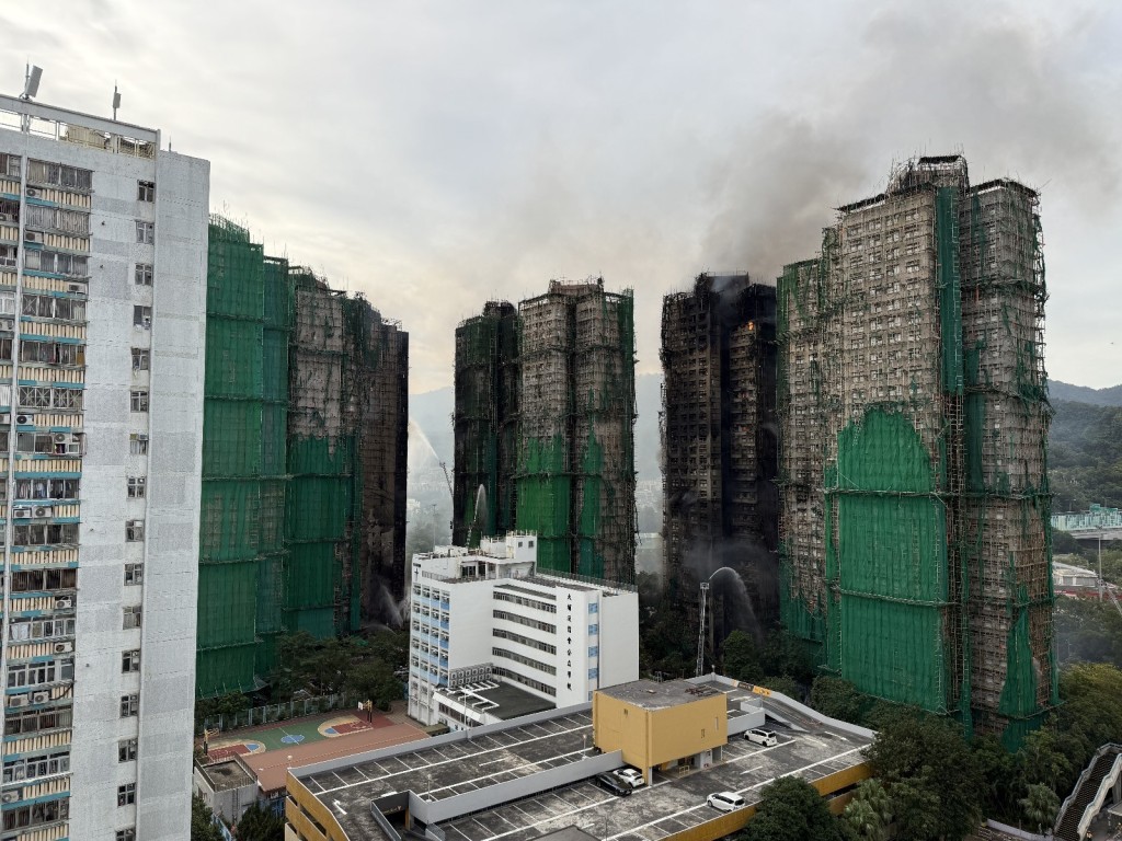 因應棚網採用就地抽樣檢查新制度,屋宇署下周約見業界團體,以擬備向註冊承建商發出新作業備考。資料圖片 因應棚網採用就地抽樣檢查新制度,屋宇署下周約見業界團體,以擬備向註冊承建商發出新作業備考。資料圖片