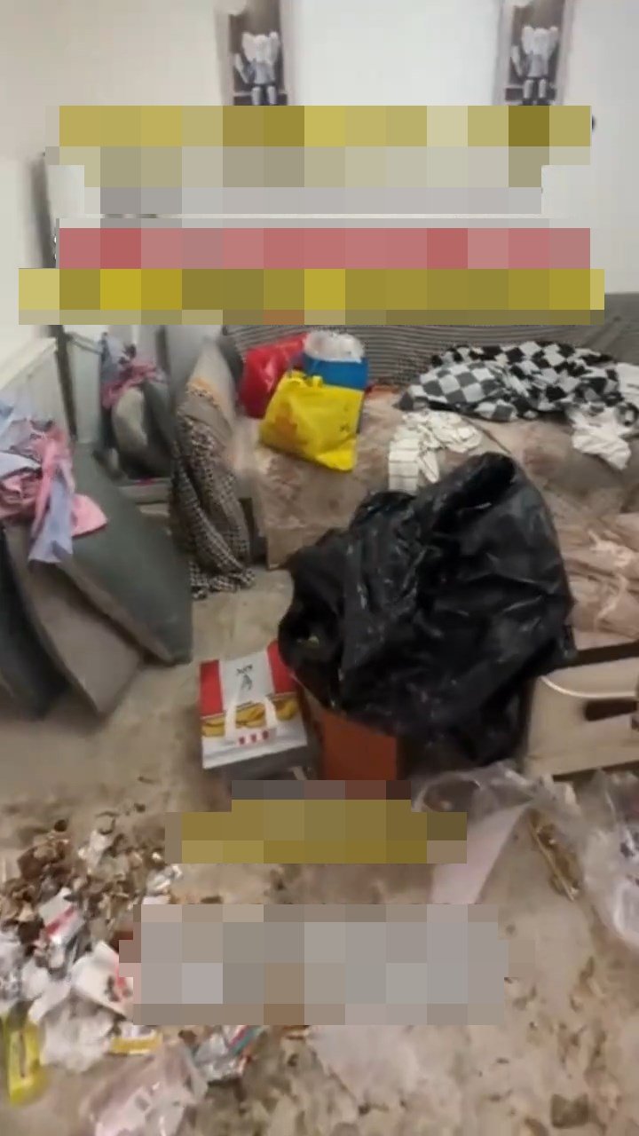 單位堆積無數垃圾。極目新聞 單位堆積無數垃圾。極目新聞