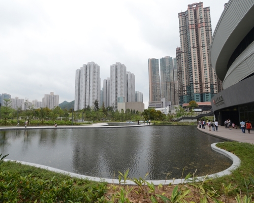 香港單車館公園人工湖將於中秋延長開放時間。資料圖片