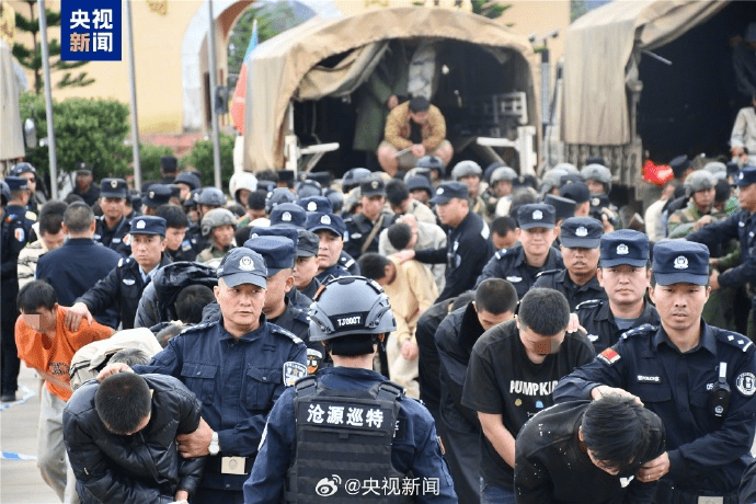 缅甸当阳地区首次，1079名实施跨境电信网络诈骗疑犯被抓获，其中中国籍疑犯763名，已被移交中方。 央视截图