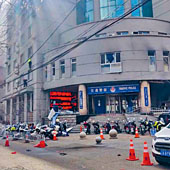 交警大隊接待大廳。