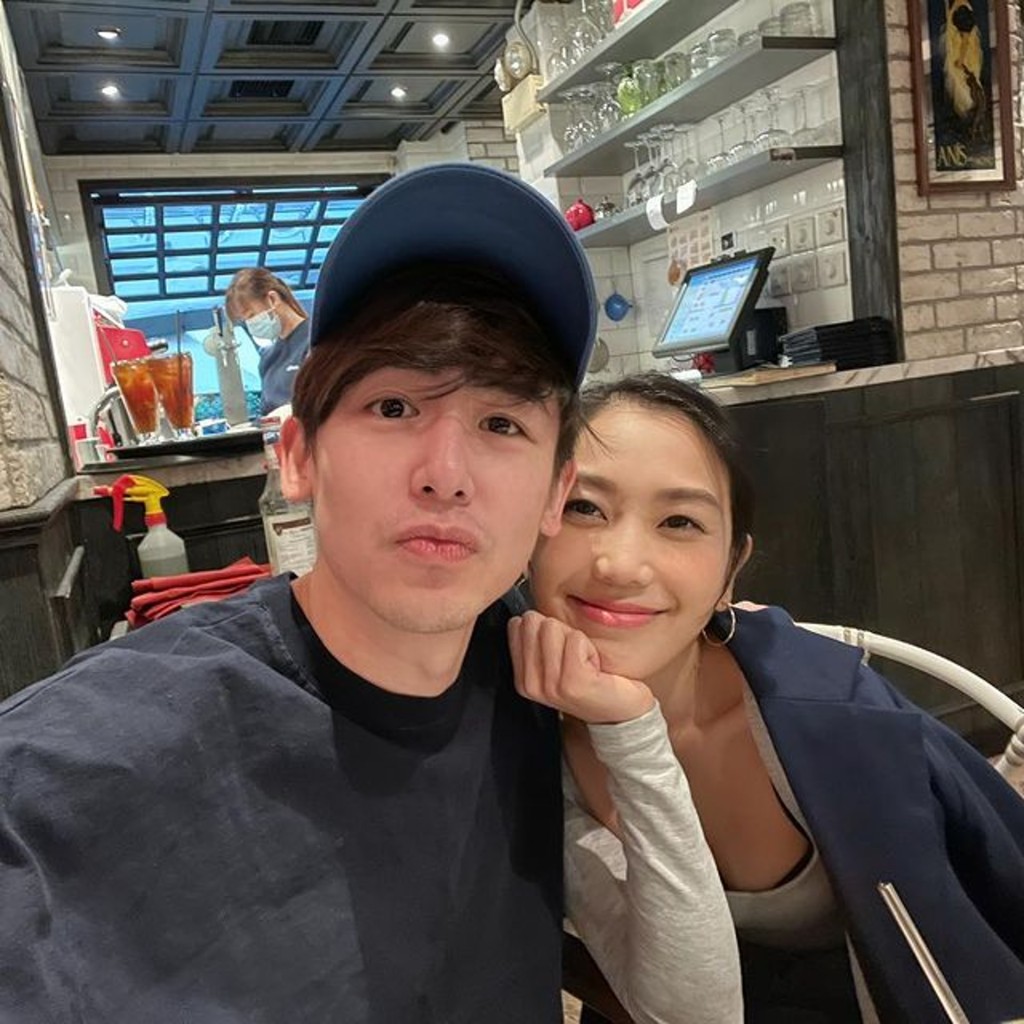 姜麗文同2PM好熟,去年尾Nichkhun來港拍電影《Hong Kong Love Story》時仲見面食飯。