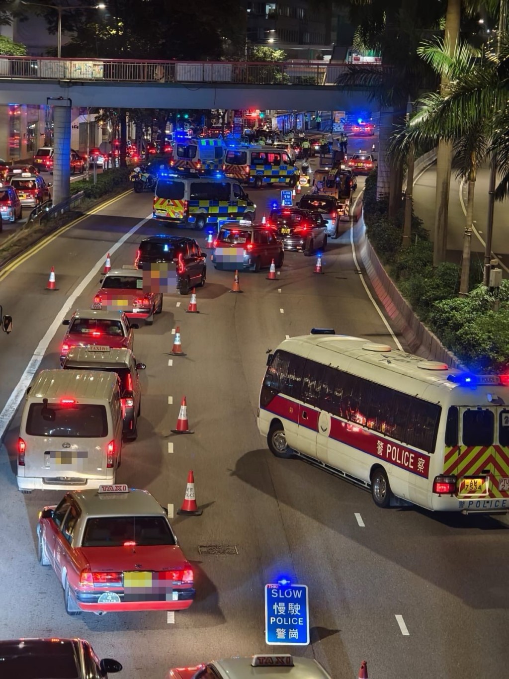 警方於周末在港島區進行打擊醉駕、藥駕及反罪惡行動。警方提供